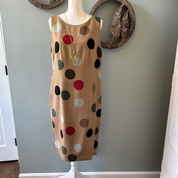 Akris Punto Tan Sheath Dress Sleeveless Scoop NeckSize 12